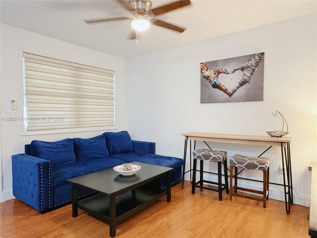 1726 Thomas St 3, Hollywood