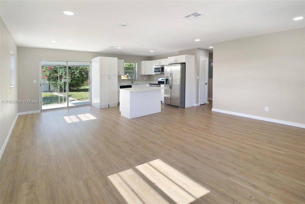 5654 Papaya Rd, West Palm Beach