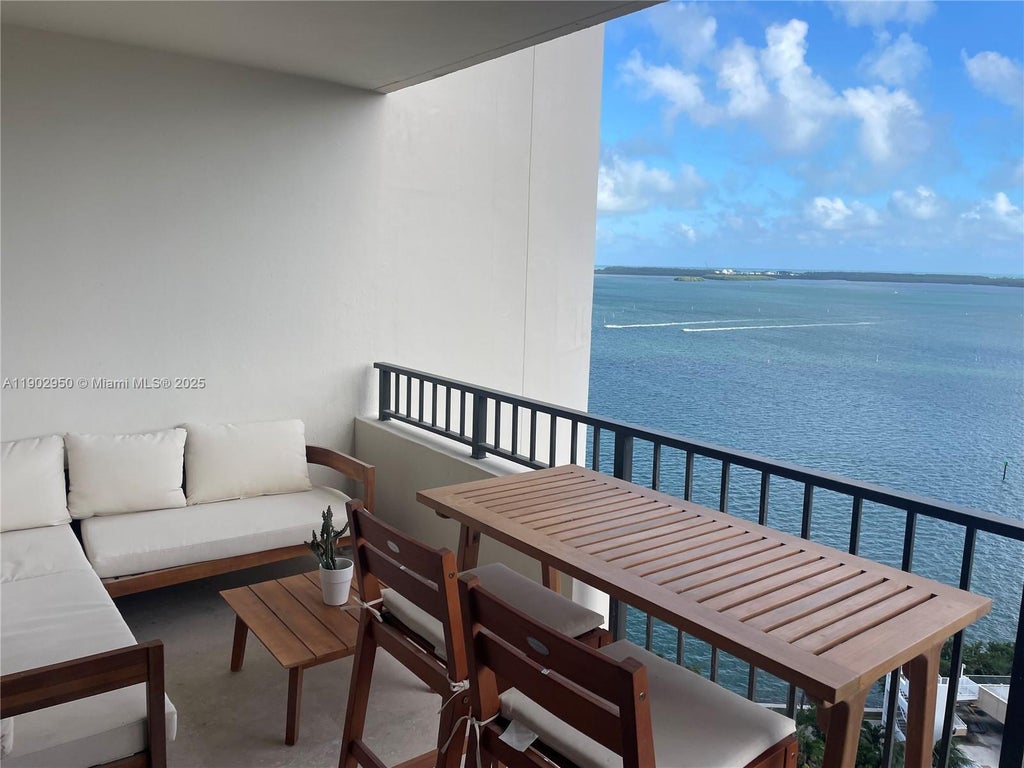 520 Brickell Key Dr A1911, Miami