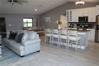 Photo of Listing #A11902994