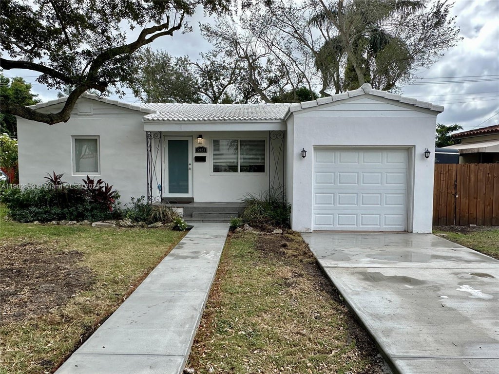 5924 Sw 41st St, Miami