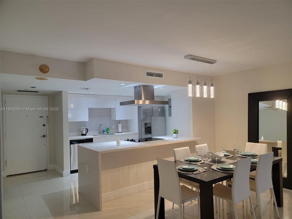 150 Ocean Lane Dr 703, Key Biscayne