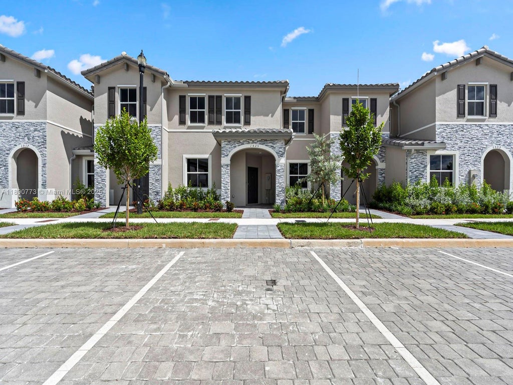 1525 Se 27th Rd, Homestead