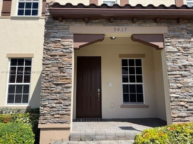 9437 Sw 171st Ave, Miami