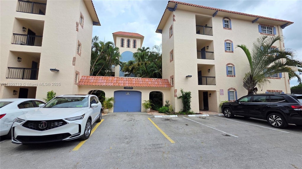 650 Tennis Club Dr 308, Fort Lauderdale