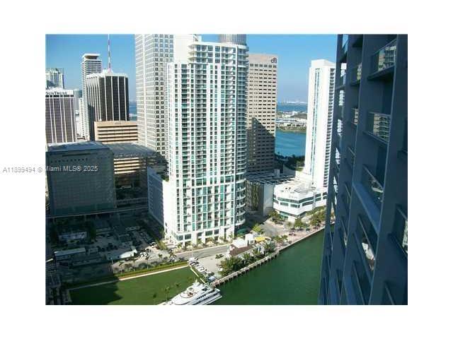 475 Brickell Ave 3210, Miami