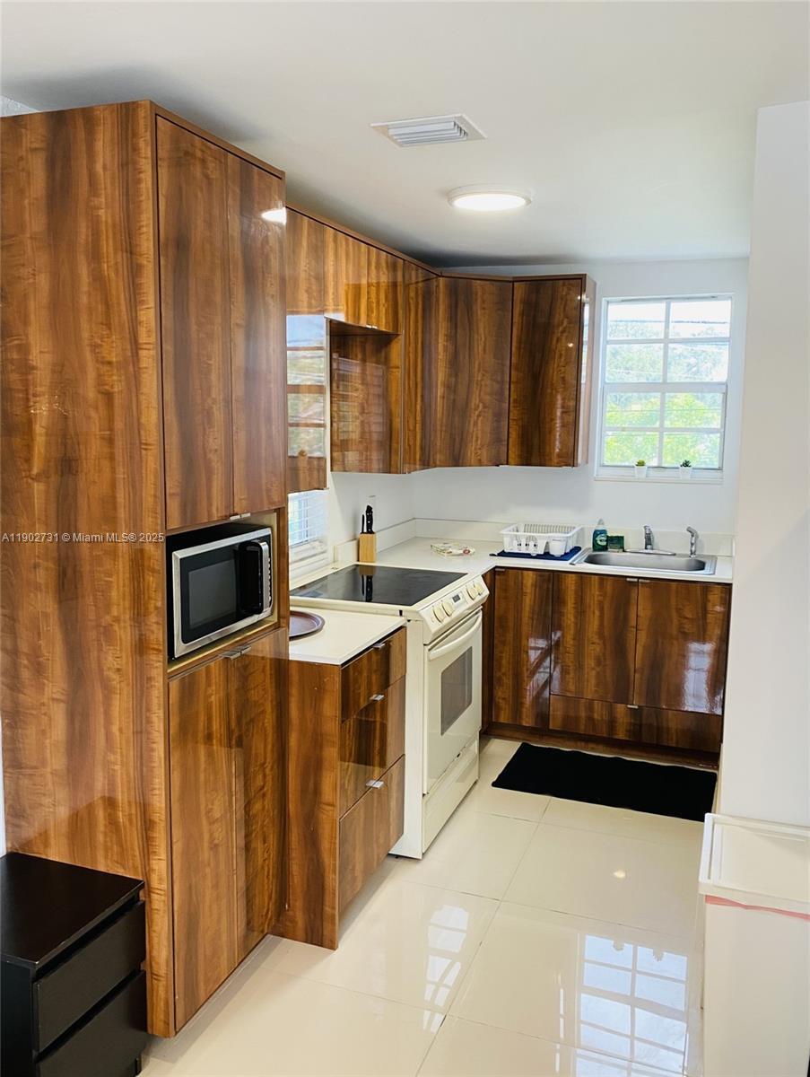 227 Nw 34th St 3, Miami