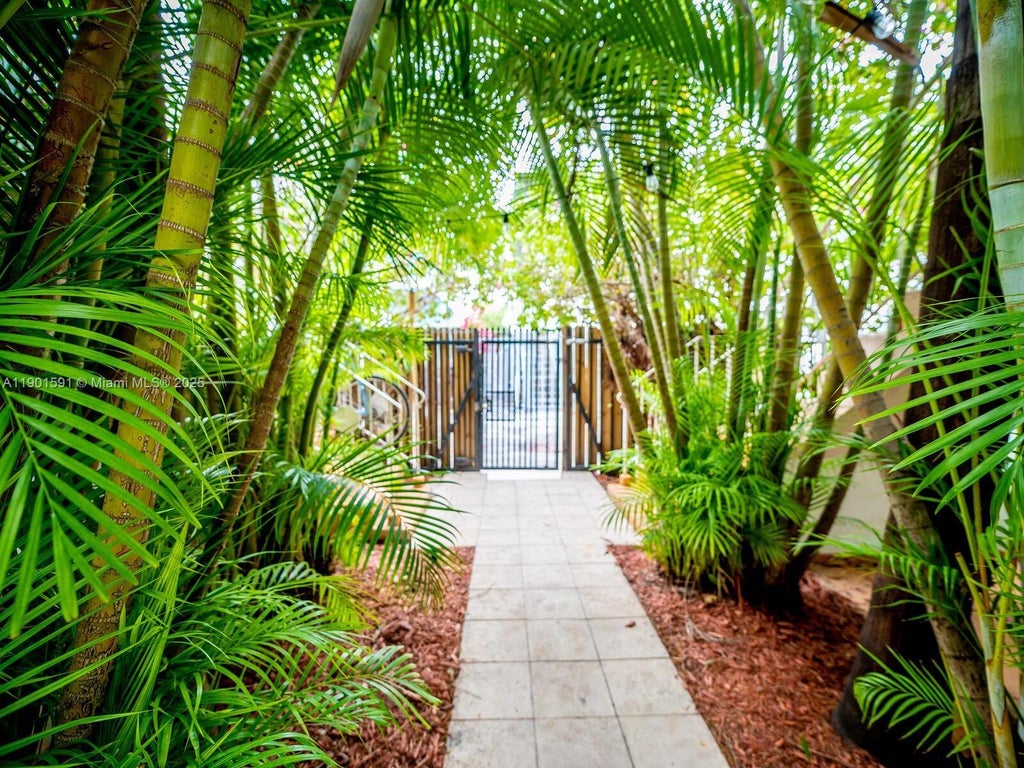 1127 Meridian Ave 7-1127, Miami Beach