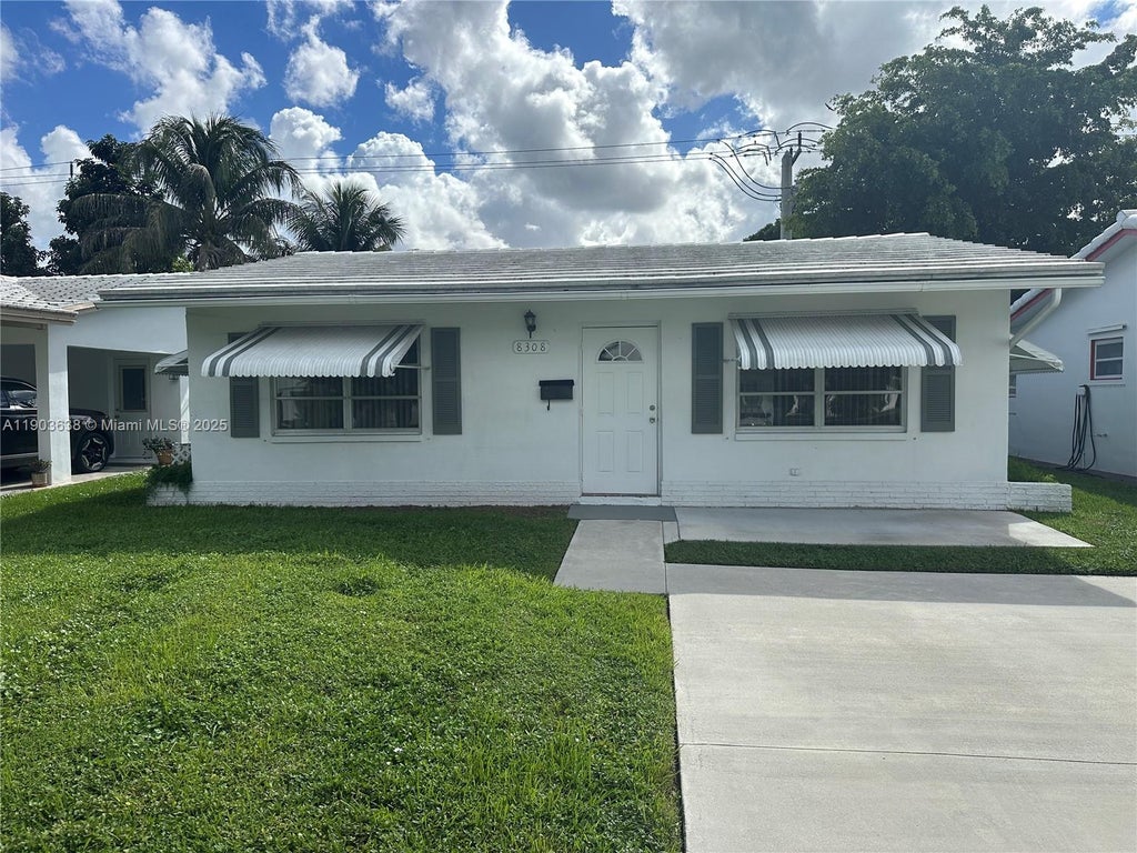 8308 Nw 57th Ct, Tamarac