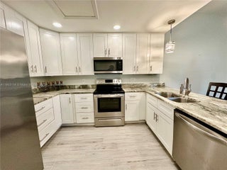 Photo of Listing #A11903114