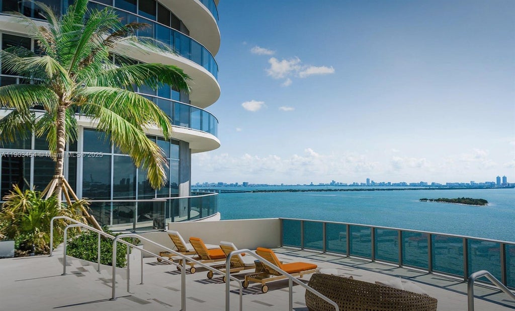 488 Ne 18th St 2102, Miami