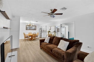 Photo of Listing #A11902637