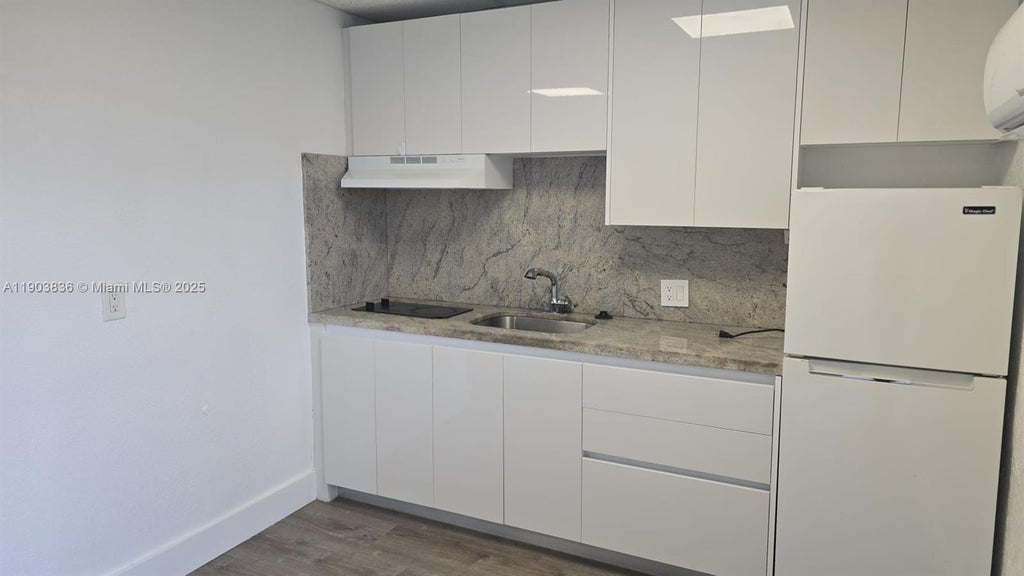 5655 Johnson St 5, Hollywood