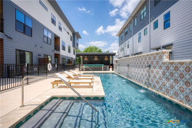 1208 N Academy Avenue 3201, New Braunfels