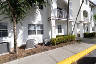 Photo of Listing #A11903345