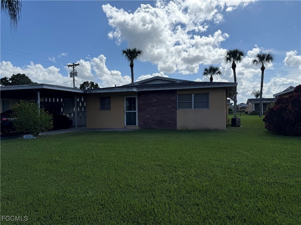 2210 E 6th St, Lehigh Acres