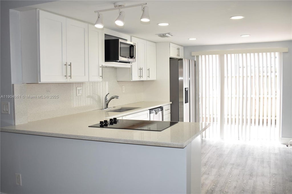 312 Sw 1st St E-4, Pompano Beach