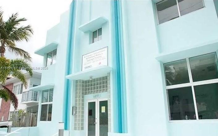 6891 Bay Dr 204, Miami Beach