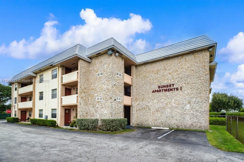 8951 Sw 72nd St 337, Miami