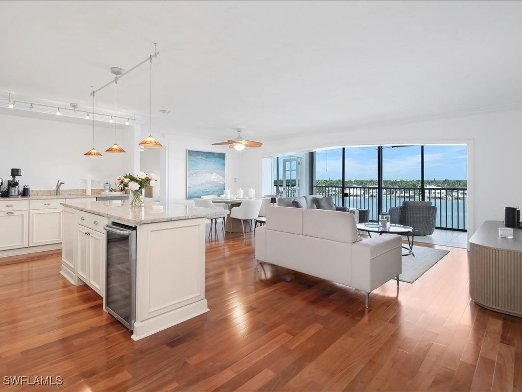 2750 Gulf Shore Blvd N 602, Naples