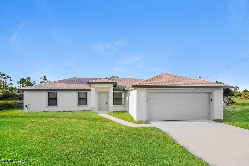 1249 Cordoba St E, Lehigh Acres