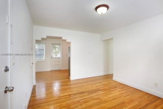 Photo of Listing #A11903365