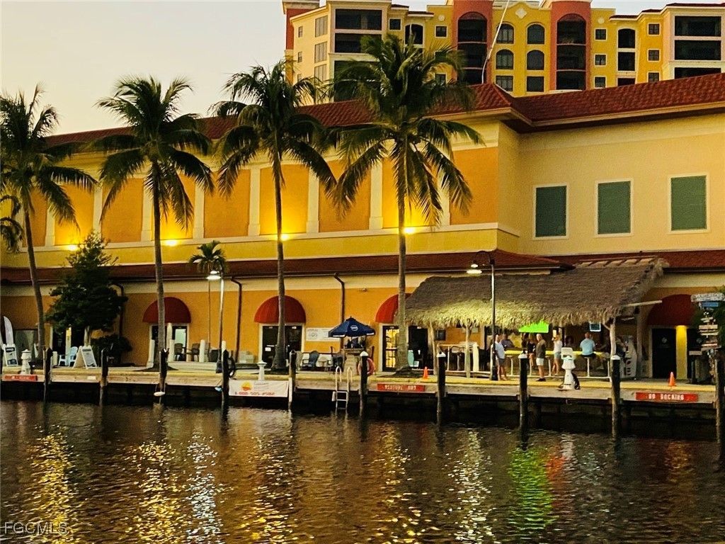 5865 Shell Cv Dr 105, Cape Coral