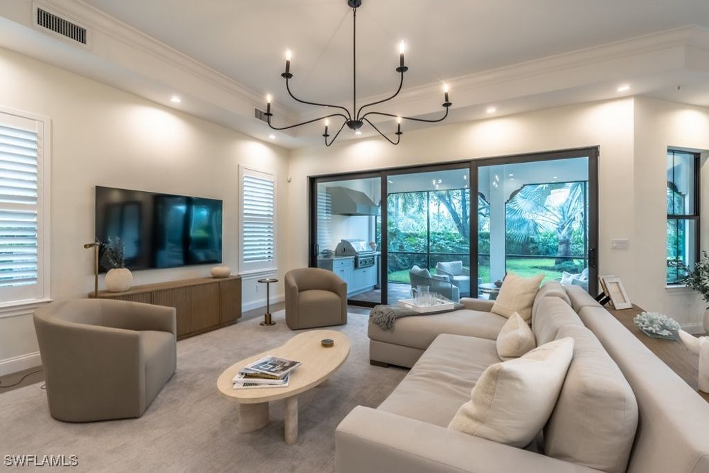16394 Corsica Way 101, Naples