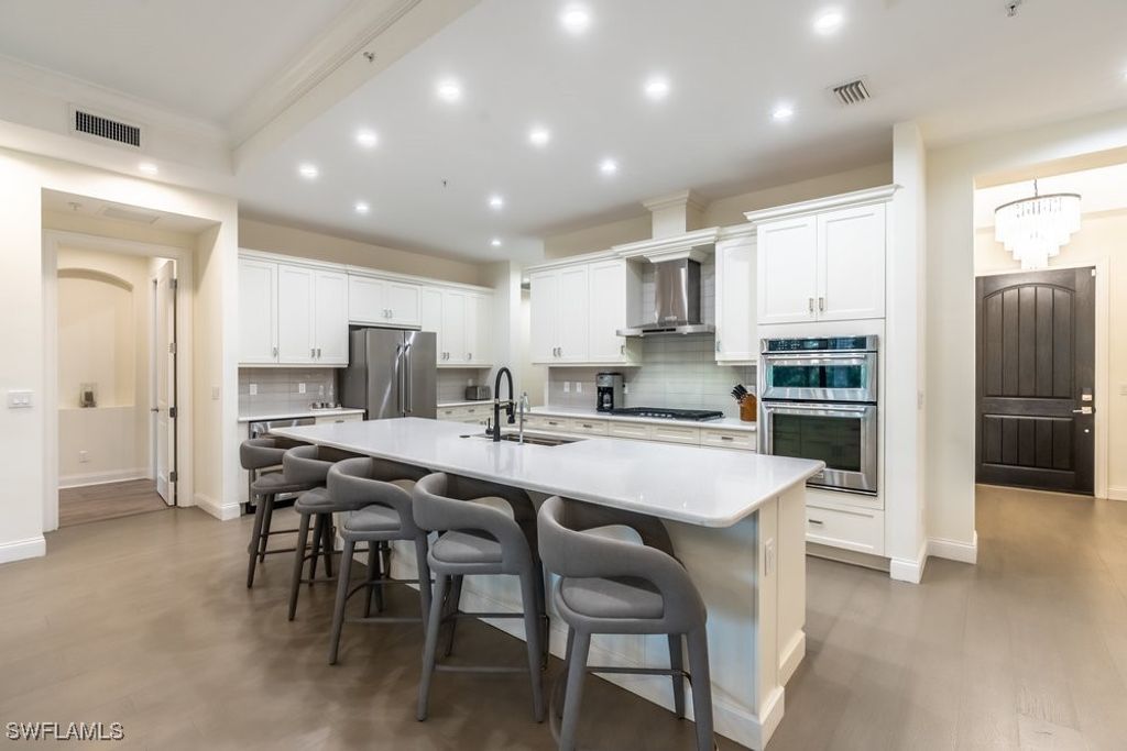 16394 Corsica Way 101, NAPLES