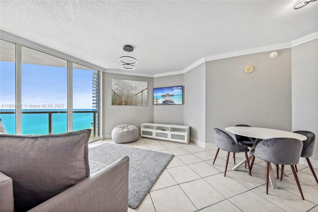 16699 Collins Ave 2009, Sunny Isles Beach