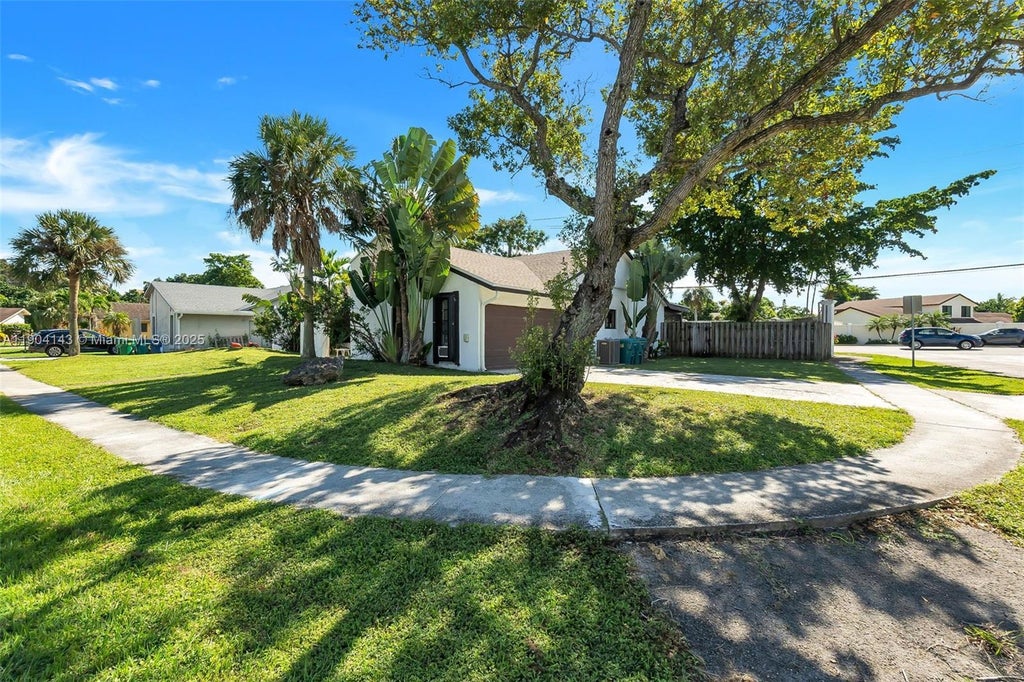 7380 Nw 44th Ct, Lauderhill