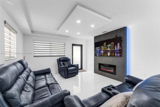 Photo of Listing #A11904763