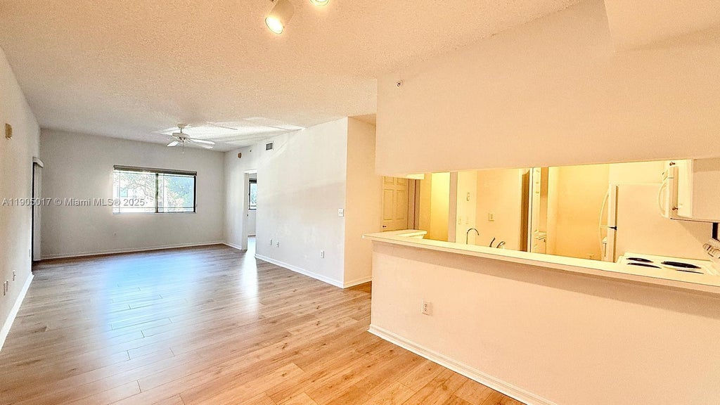 2808 Amalei Dr 203, Palm Beach Gardens