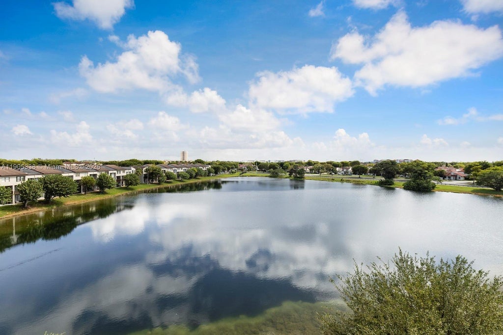 10290 Nw 9th St Cir 512, Miami