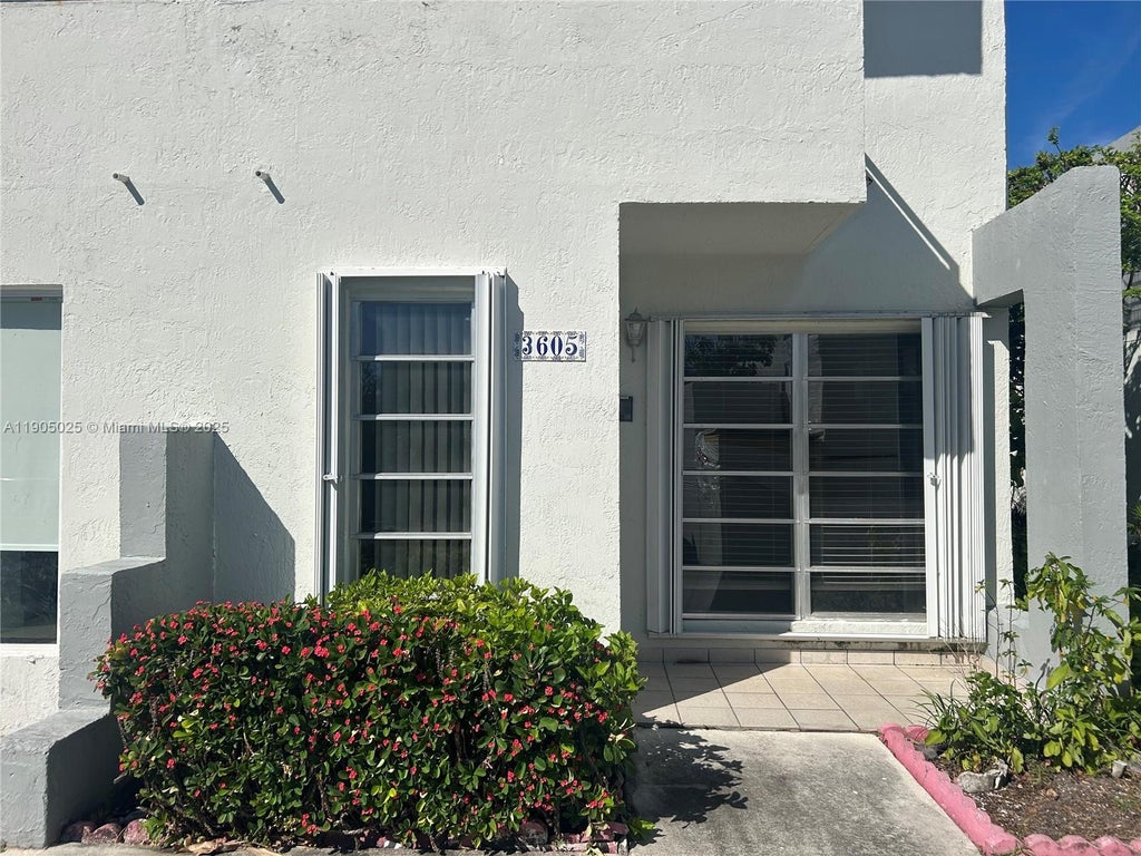 3605 Sw 17th St 3605, Miami