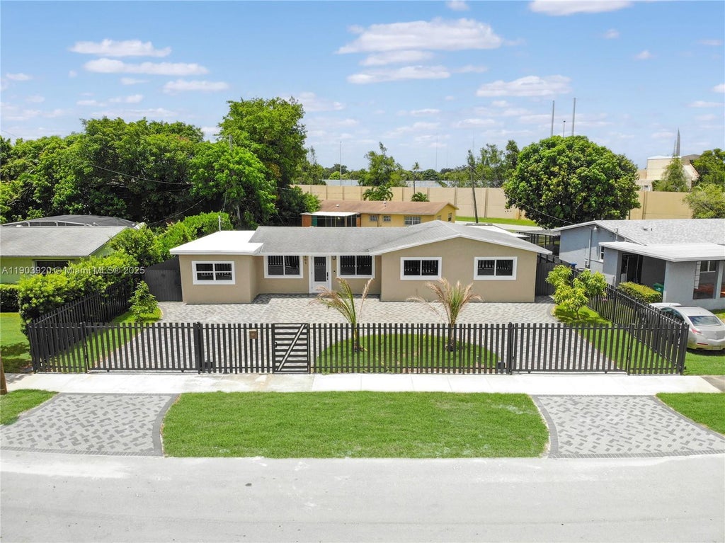 801 Nw 172nd Ter, Miami Gardens