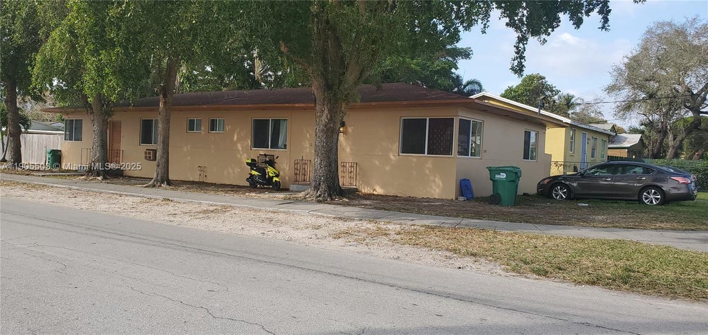 1296 Ne 110th Ter 01, Miami