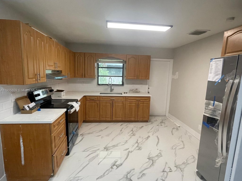 21123 E Dixie Hwy 21123, Aventura