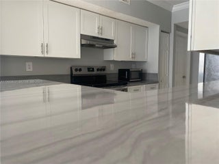 Photo of Listing #A11905802