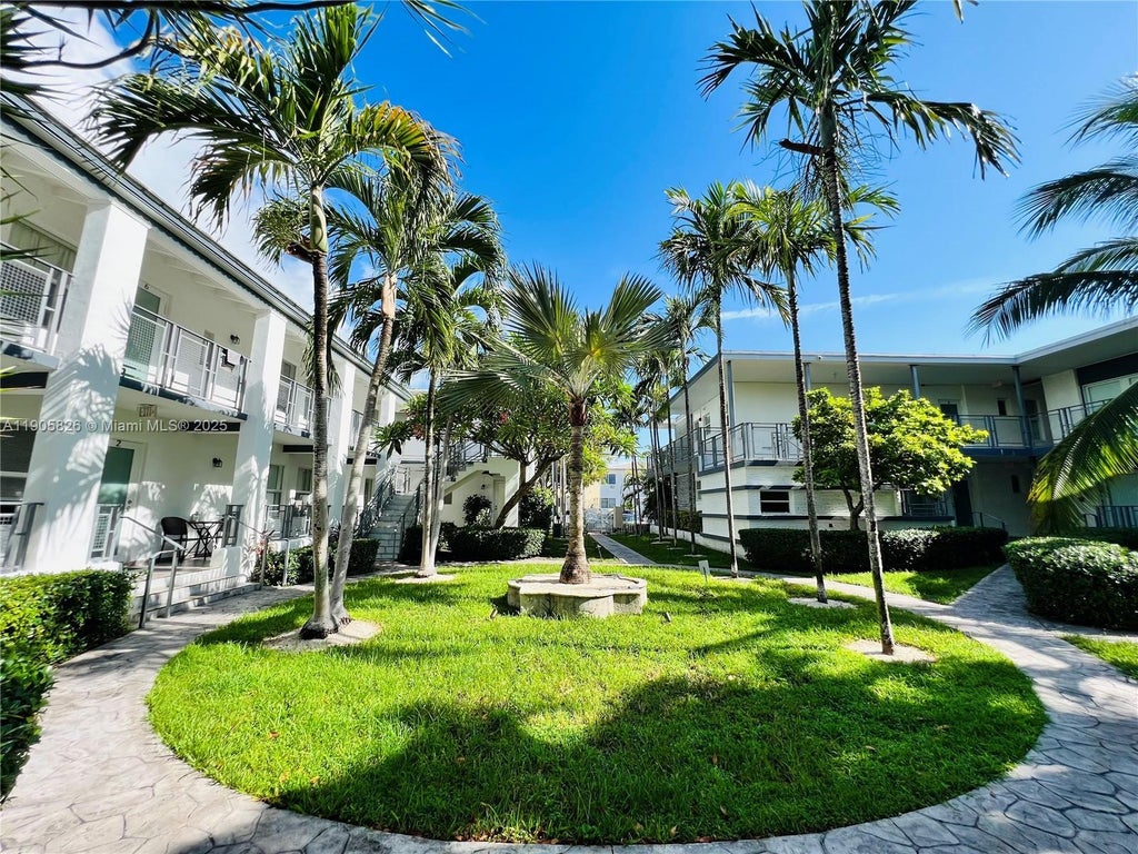 950 Bay Dr 6, Miami Beach