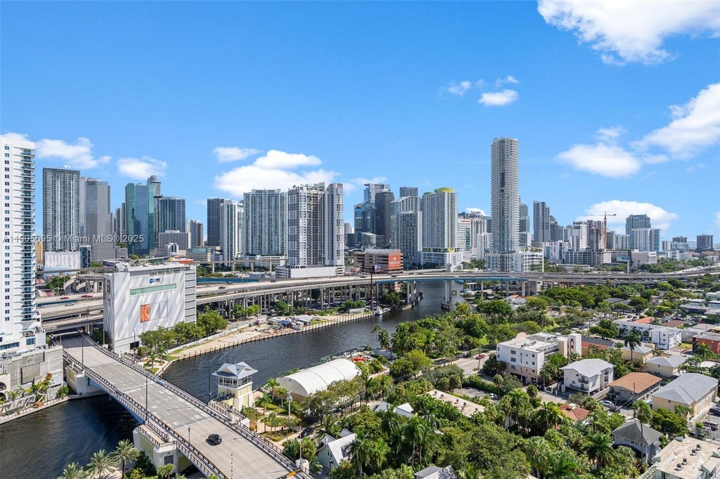 10 Sw South River Dr Phi11, Miami