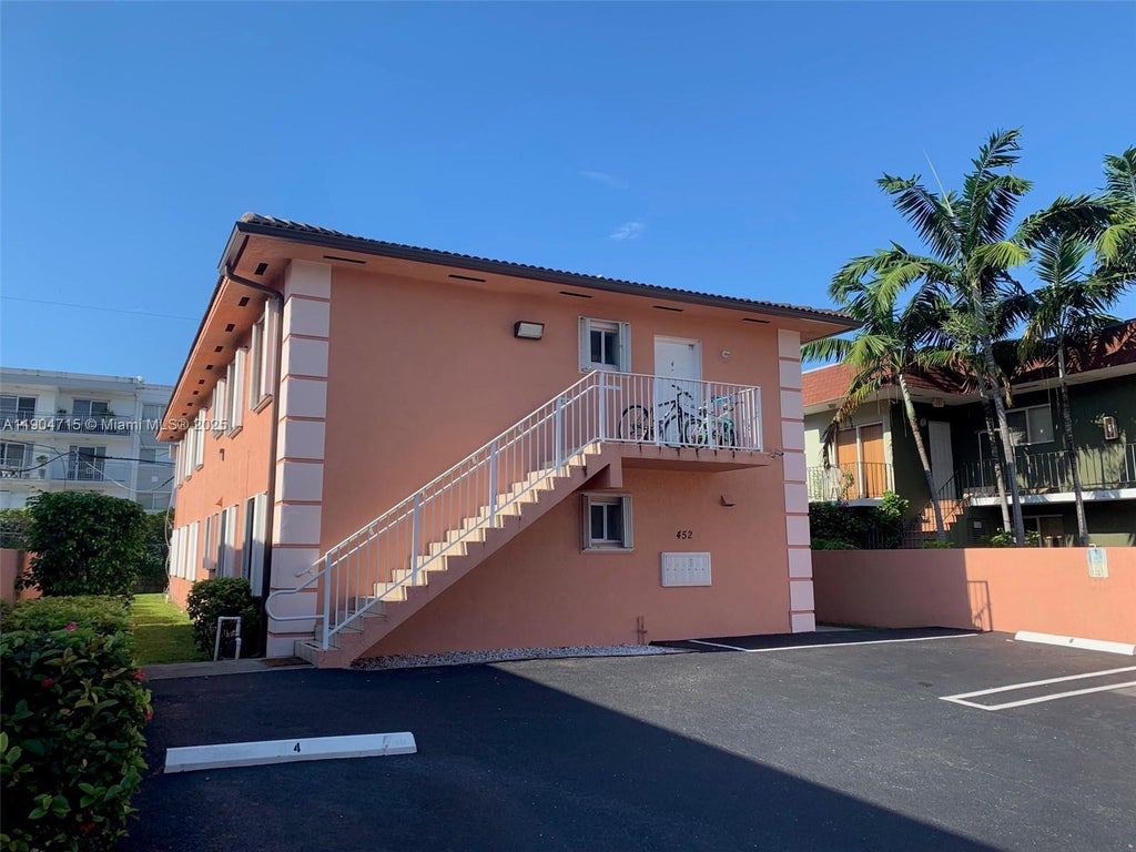 452 Sw 10th St 5, Miami