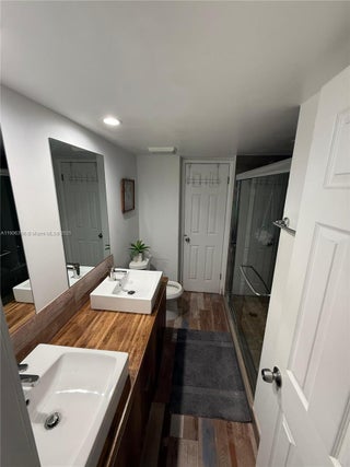 Photo of Listing #A11906396