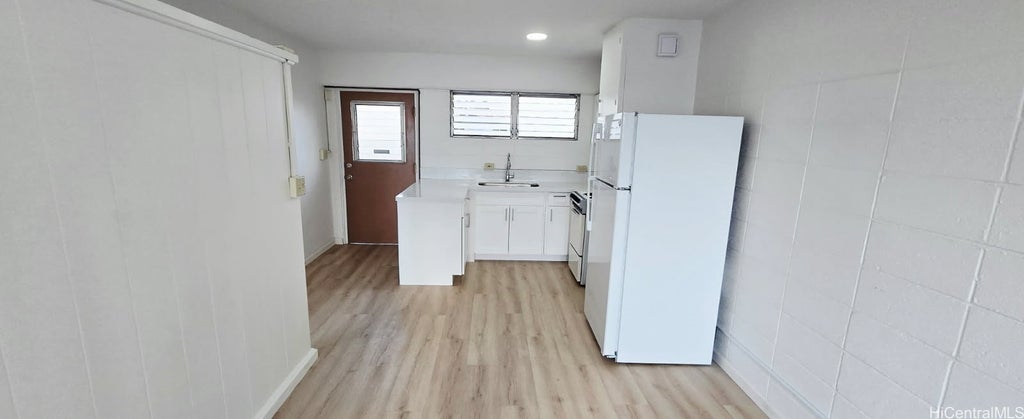 (unit #214) 909 University Avenue, Honolulu