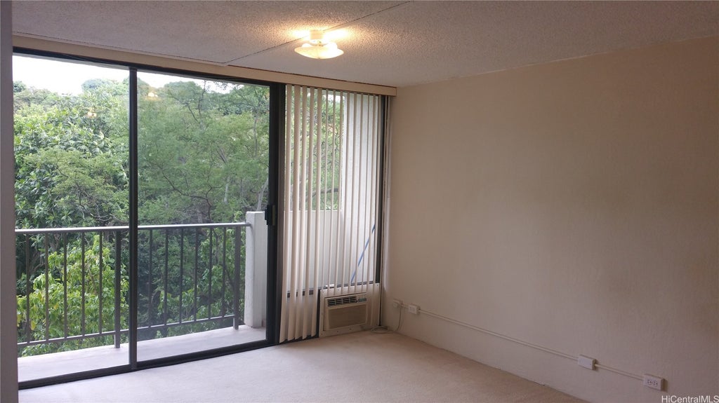 (unit #4e) 98-500 Koauka Loop, Aiea