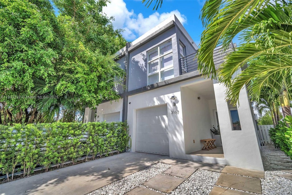3167 Sw 25th St 1, Miami
