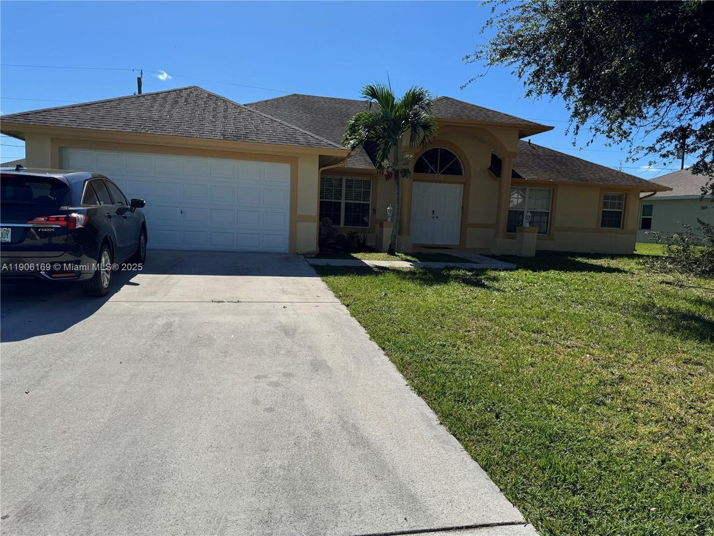 726 Sw Mccracken Avenue, Port St Lucie