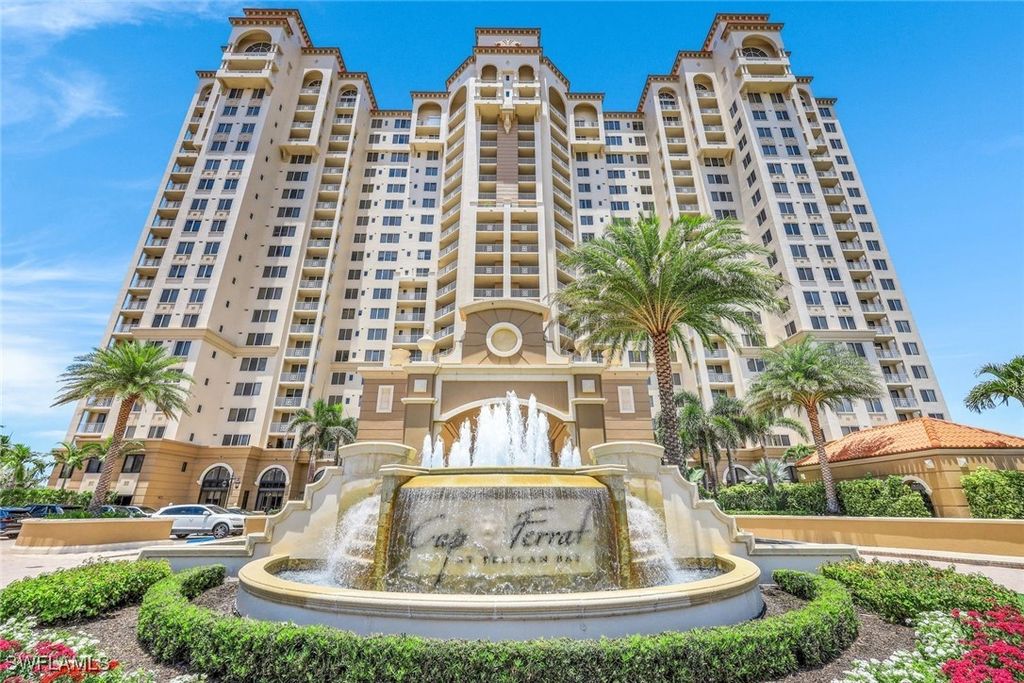 6597 Nicholas Blvd 705, Naples