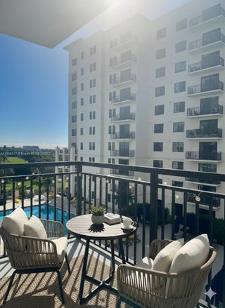 Photo of Listing #A11906517