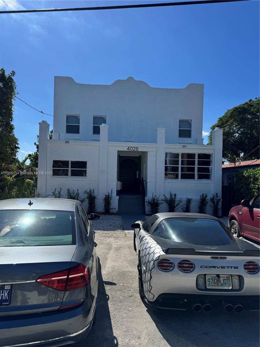 4028 Sw 11th St Sevilla, Miami